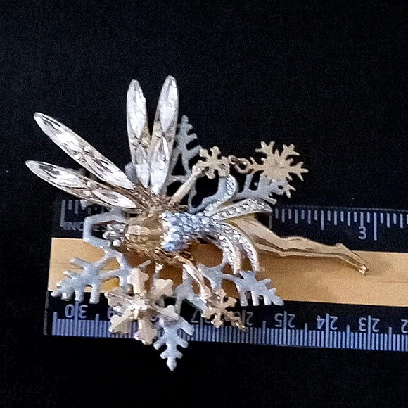 KIRKS FOLLY WINTER SNOWFLAKE FAIRY BROOCH - Picture 8 of 8